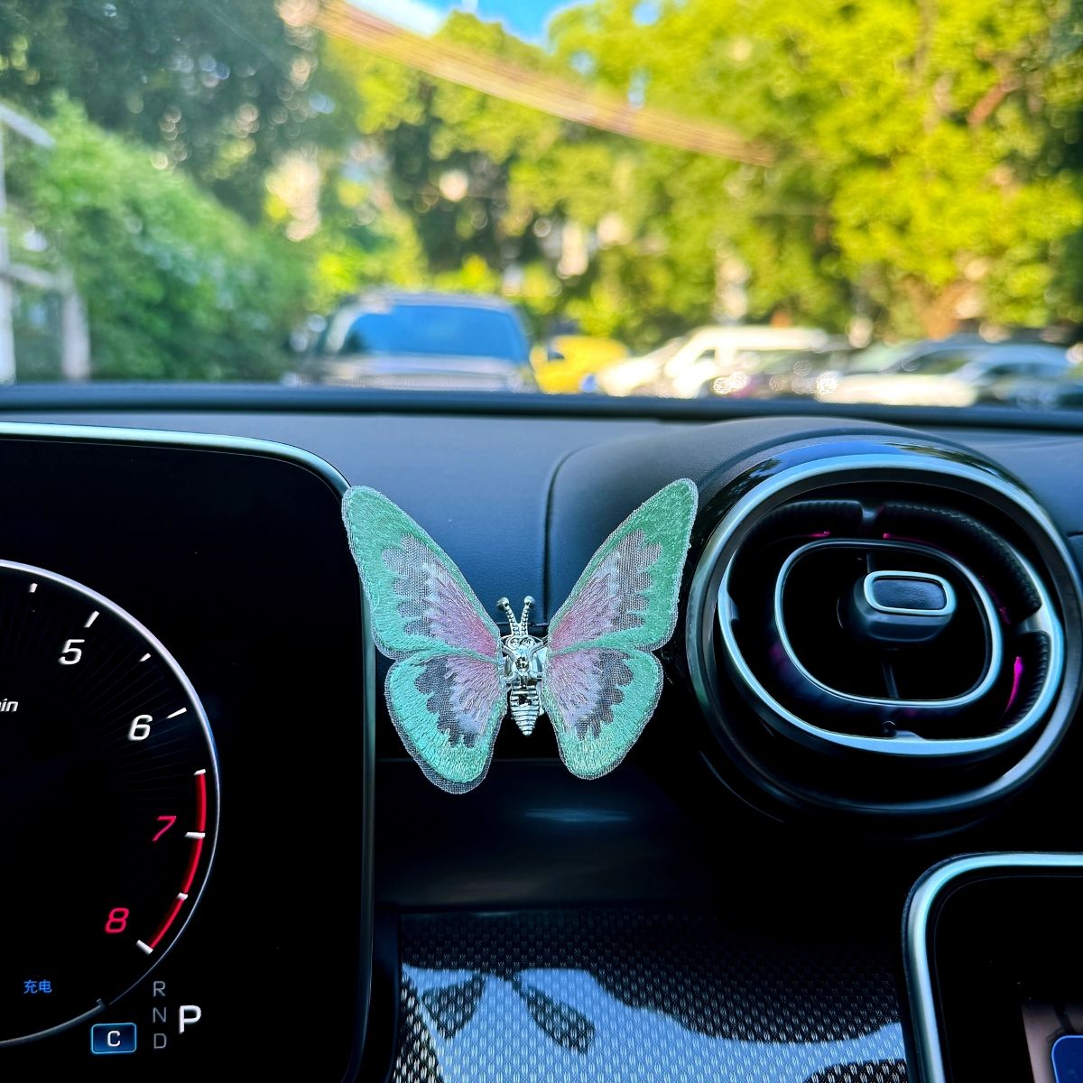 Moving butterfly car center console air outlet decoration car small ornaments healing car interior decoration creativity