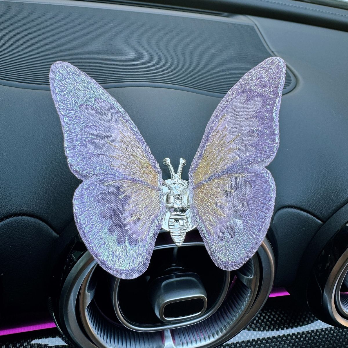 Moving butterfly car center console air outlet decoration car small ornaments healing car interior decoration creativity