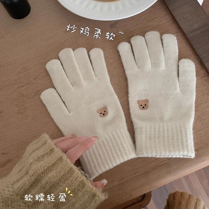 Korean cute bear gloves for women, knitted touch screen student gloves, autumn and winter versatile warm and thickened cycling gloves
