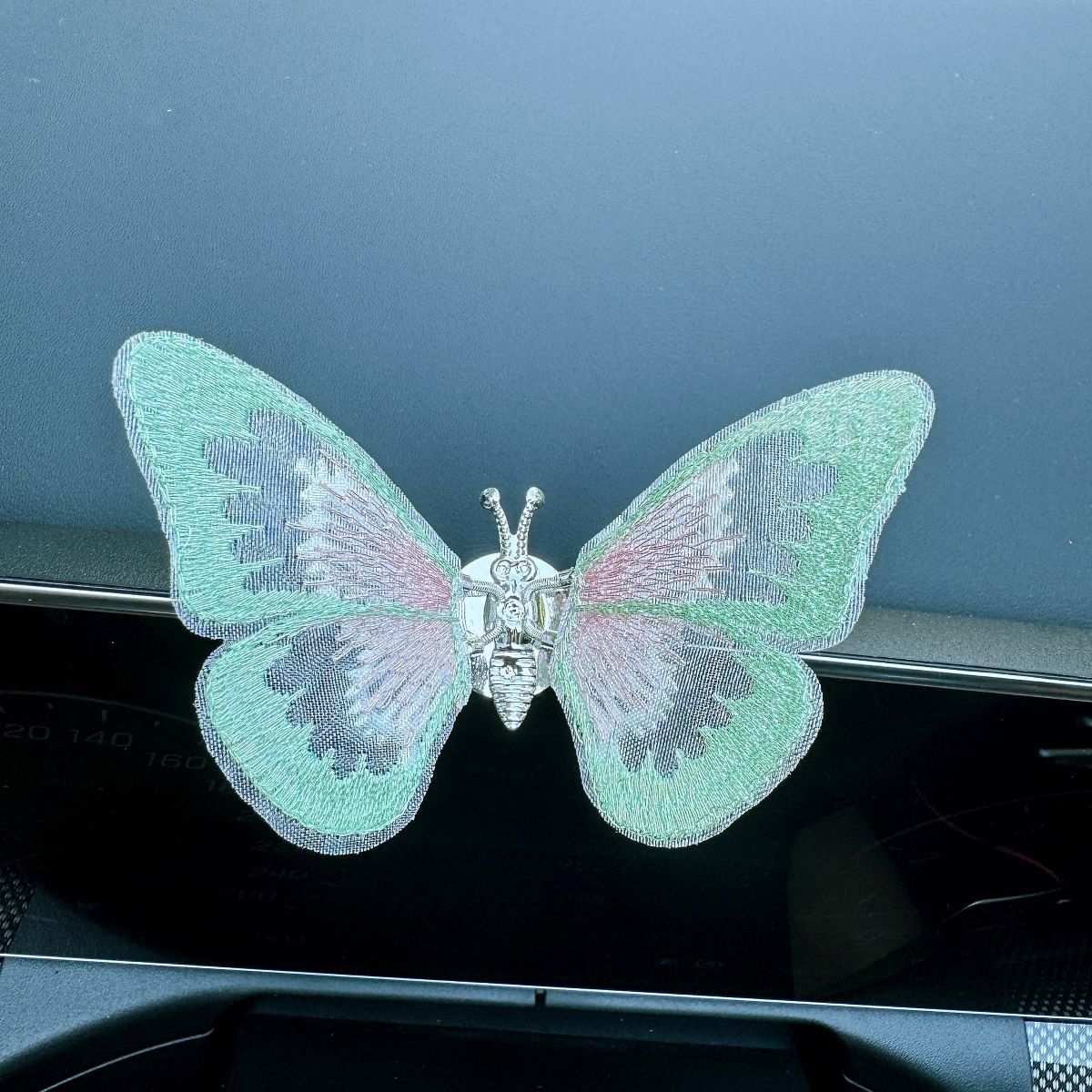 Moving butterfly car center console air outlet decoration car small ornaments healing car interior decoration creativity