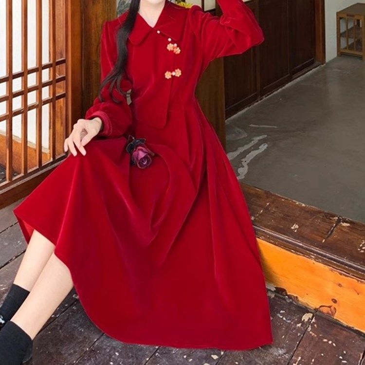 Pan buckle new medium and large size small fresh red engagement New Year skirt women's spring and autumn large size fat mm slim dress