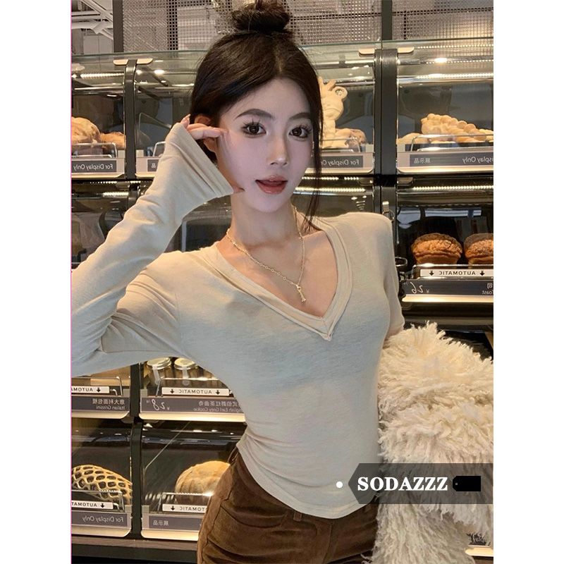 SODAZZZ韓版長袖v領T恤女秋冬季純欲內搭杏色上衣百搭修身打底衫