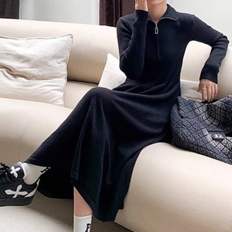 設計感黑色修身長袖織連衣裙女大碼新款中長款大擺裙半高領收腰裙