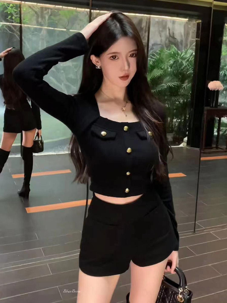 黑色辣妹上衣女秋冬季新款顯瘦氣質純欲法式小香風緊身短款針織衫