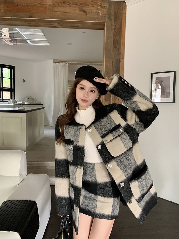 Suit women's  autumn and winter new thickened small suit coat retro plaid skirt quilted woolen jacket