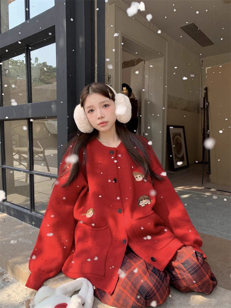 甜美減齡趣味刺繡毛衣外套女學生秋冬新款休閒寬鬆單排扣針織開衫