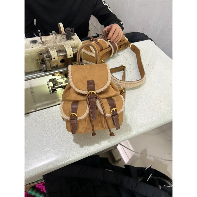 High-end lamb wool backpack women's 2024 new autumn and winter frosted backpack student class commuting bag school bag
