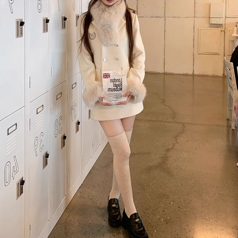 奶白色學院風毛領西裝呢子外套女2023冬季新款小個子半身裙兩件套