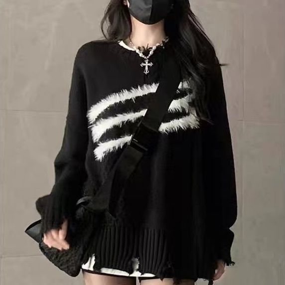 2022年新款日系復古寬鬆慵懶風套頭破洞黑色毛衣女秋冬設計感小眾