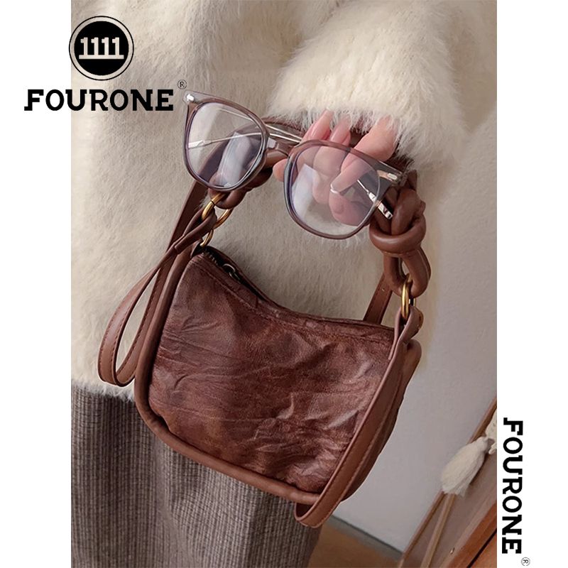 High-end niche handbag women's autumn and winter single shoulder crossbody bag retro versatile underarm small square bag