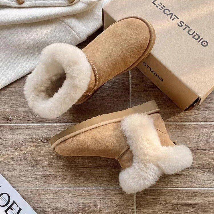 Winter snow boots, short cuffed women's boots, fur integrated warm Northeastern large cotton shoes, flat heels and soft soles