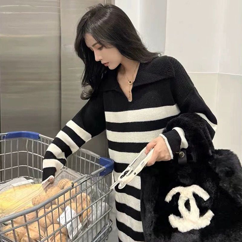 Korean retro black and white striped sweater dress autumn and winter new style lazy style loose casual mid-length knitted dress