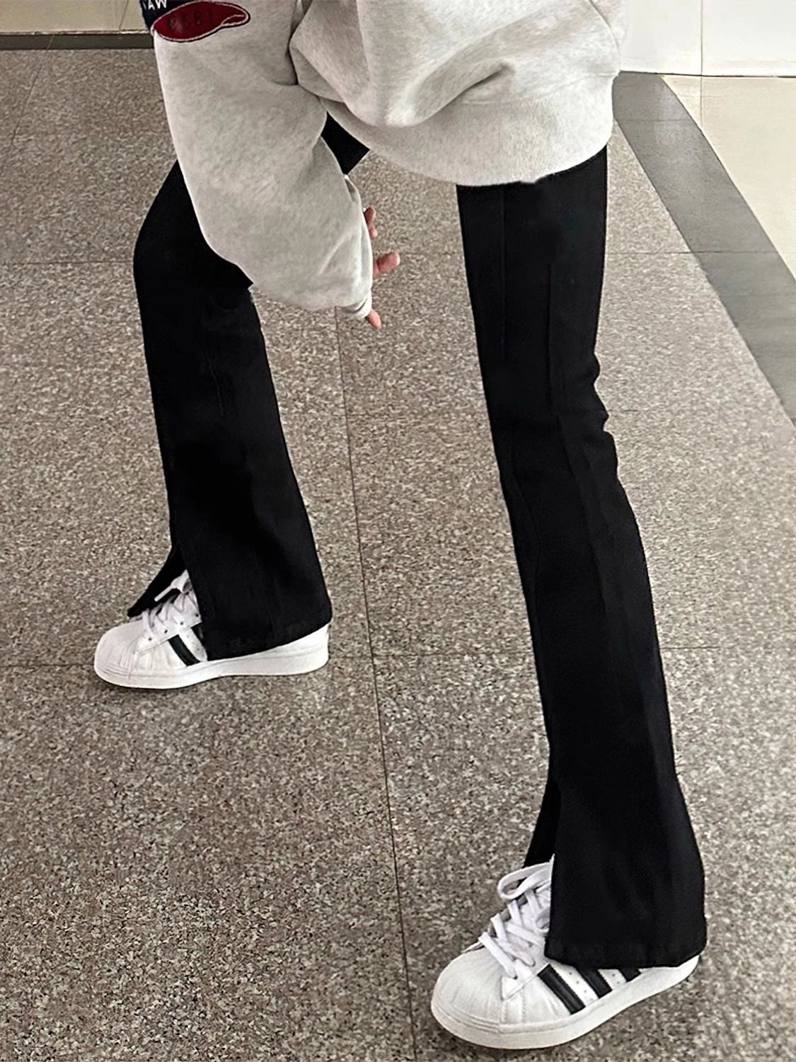 黑色高腰微喇牛仔褲女小個子秋季顯瘦修身梨型身材開叉拖地喇叭褲