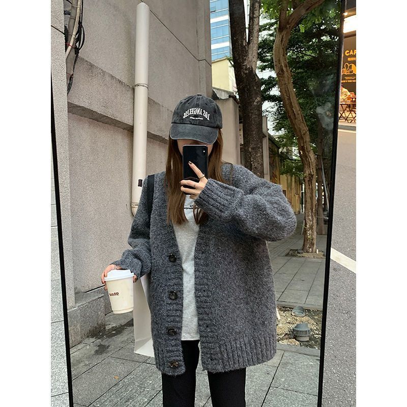 ins復古慵懶風V領深灰色毛衣外套女秋冬新款氣質軟糯針織開衫潮