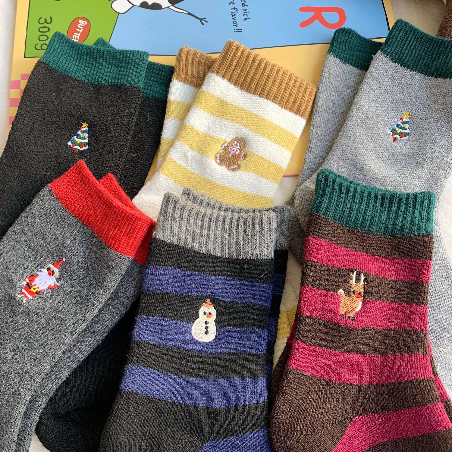 聖誕氛圍  日常也好看~聖誕襪子女冬刺繡拼色ins潮條紋加厚中筒襪