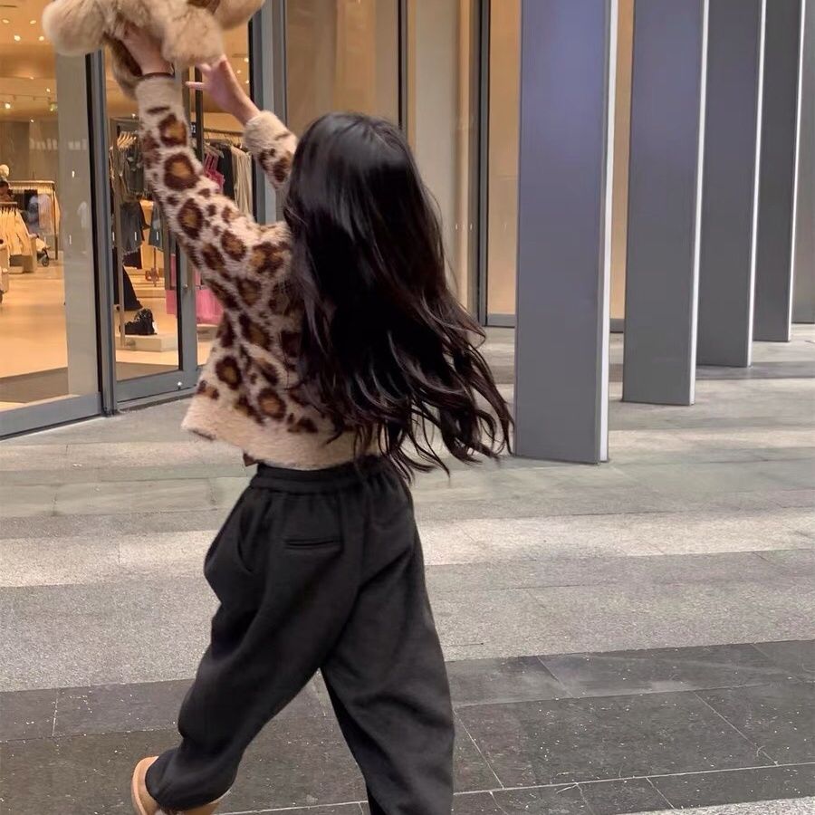 Fashion leopard print 2024 new mink velvet sweater jacket Korean style loose top versatile knitted cardigan princess style