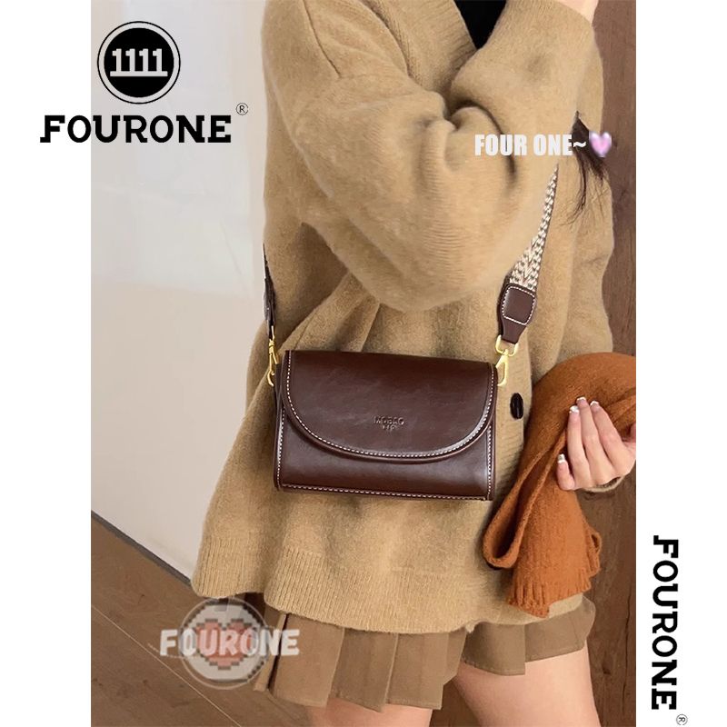 Niche design single shoulder crossbody bag, autumn and winter trendy bag for women, versatile wide shoulder strap, fashionable small square bag