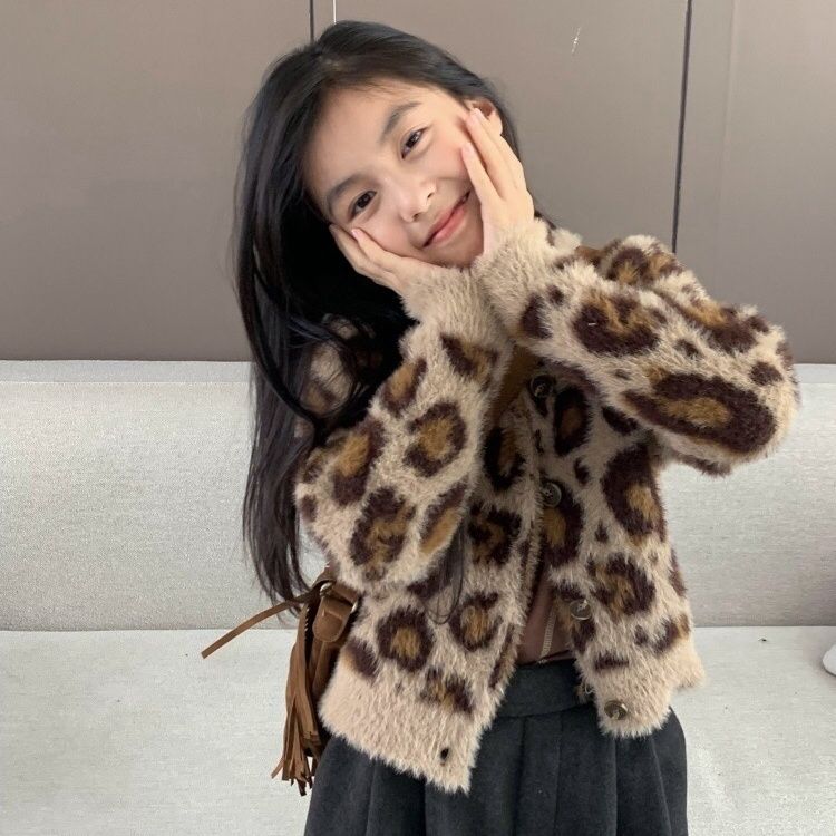 Fashion leopard print 2024 new mink velvet sweater jacket Korean style loose top versatile knitted cardigan princess style