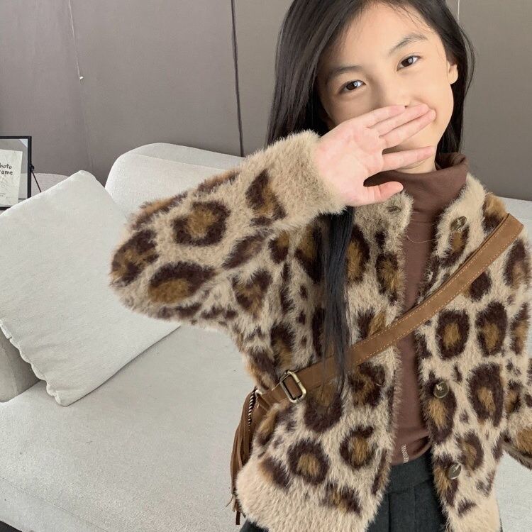 Fashion leopard print 2024 new mink velvet sweater jacket Korean style loose top versatile knitted cardigan princess style