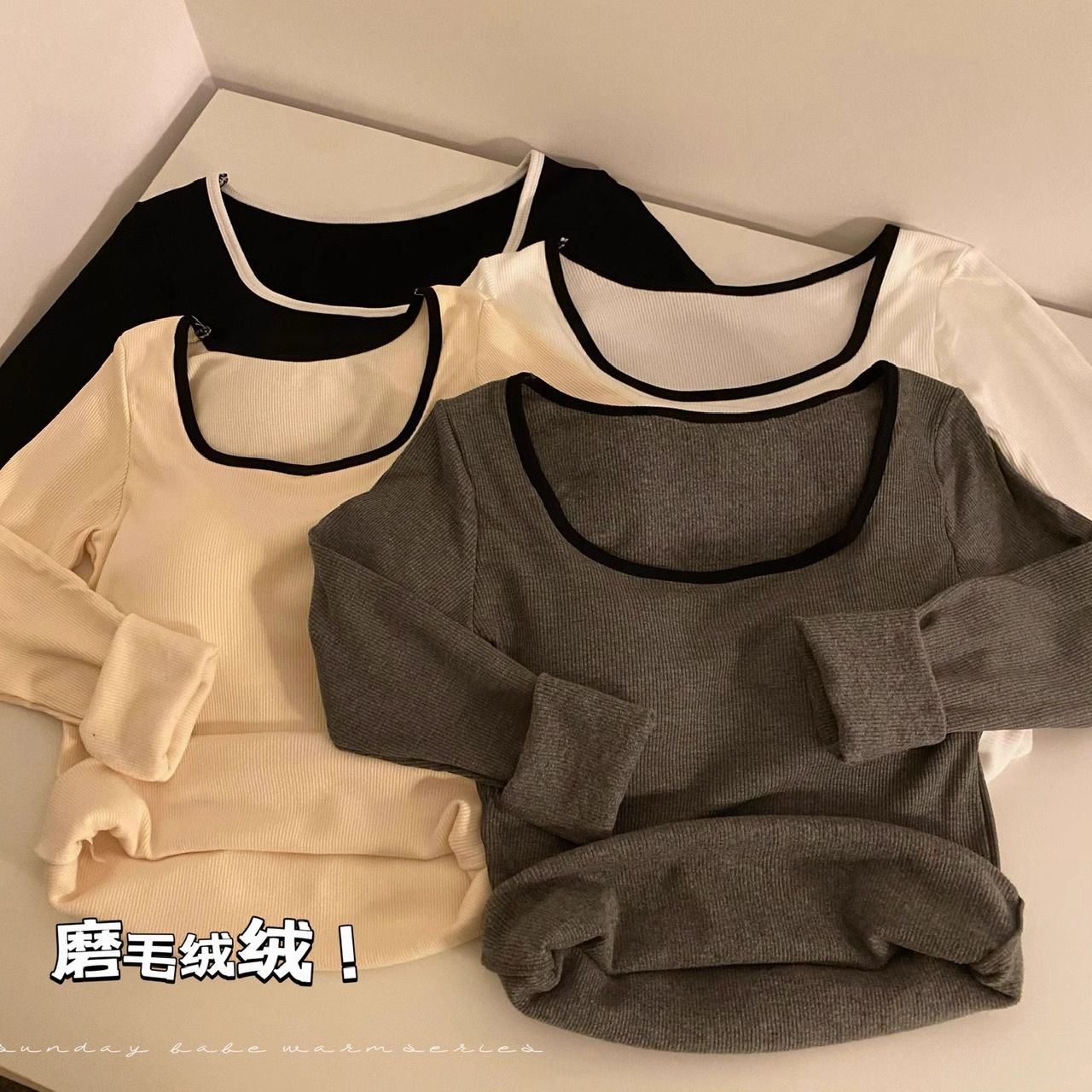 [With chest pad] Gray long-sleeved square-neck T-shirt for women in autumn and winter, plus velvet and thickened versatile tops