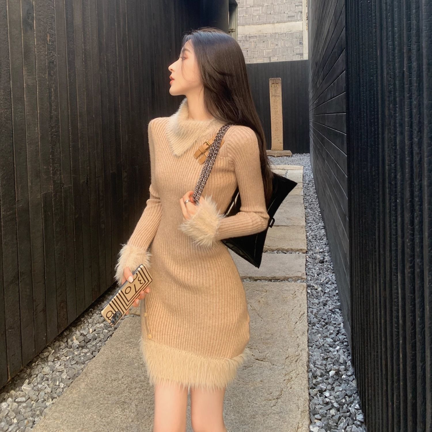 針織連衣裙打底秋冬女顯瘦新款高級感小個子小香風氣質包臀毛衣裙