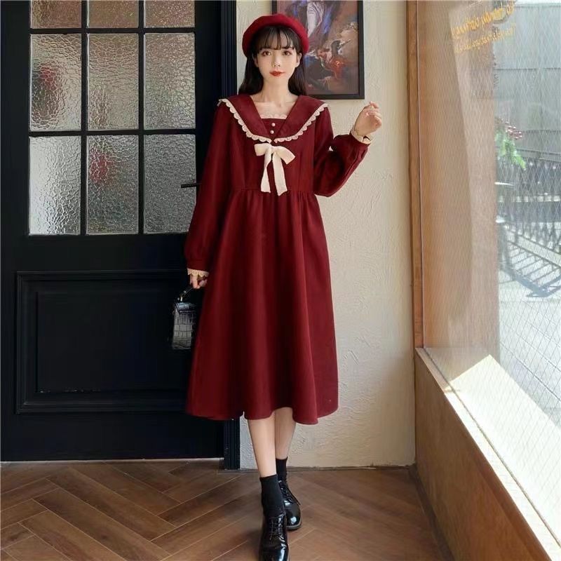 大码春秋新款女装洋气赫本风高级感显瘦时尚收腰遮肚红色连衣裙子