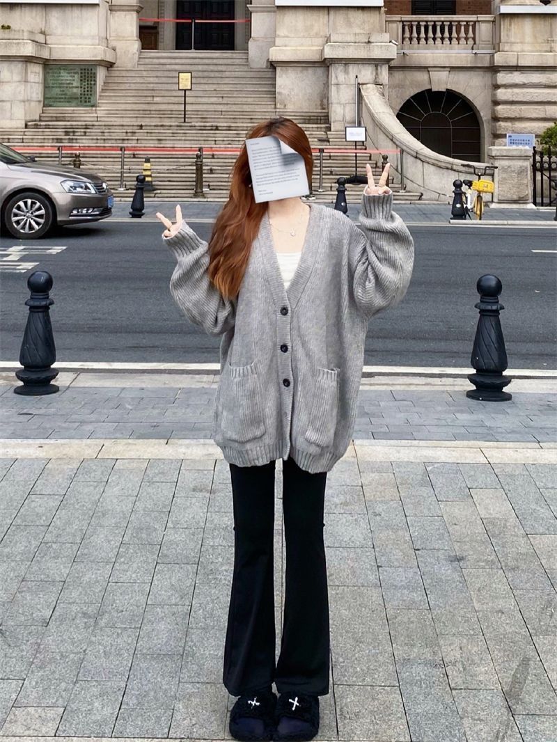 2023 student autumn and winter lazy long-sleeved v-neck loose sweater light gray solid color college style popular cardigan
