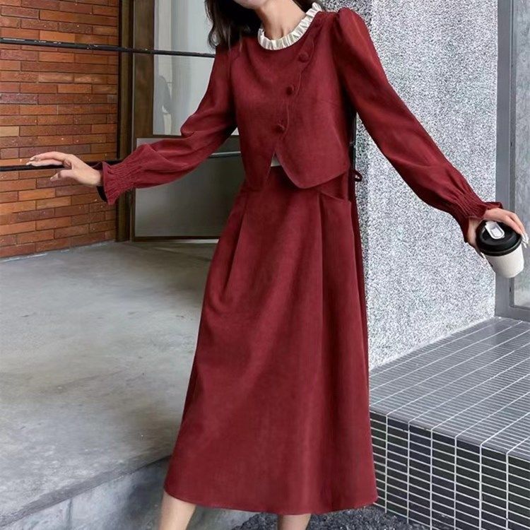 法式高級感假兩件燈芯絨連衣裙女秋冬季綁帶收腰顯瘦紅色a字長裙