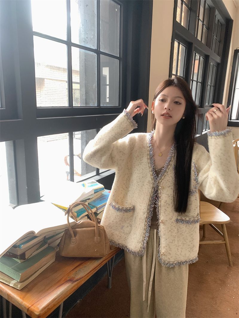 濮院毛衫廠法式洋氣v領小香風外套女裝秋冬慵懶風別致漂亮針織衫