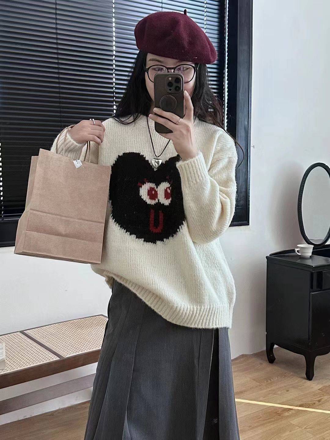秋冬新款韓版寬鬆慵懶圓領小眾卡通愛心圖案軟糯百搭針織毛衣女裝