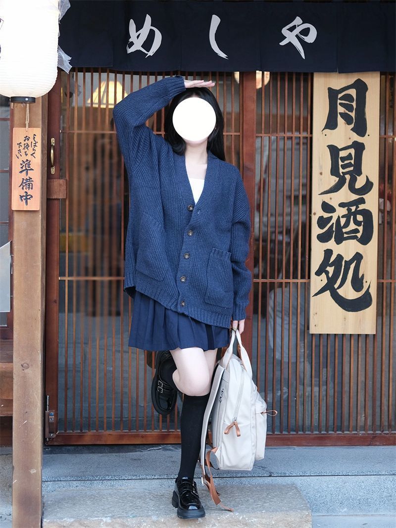 Navy blue sweater jacket autumn and winter 2023 new loose outer wear lazy style student mid-length knitted cardigan