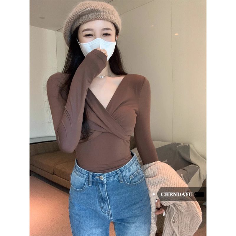 陳大鈺美式氣質設計T恤交叉T恤女秋冬季褶皺打底修身顯瘦長袖上衣