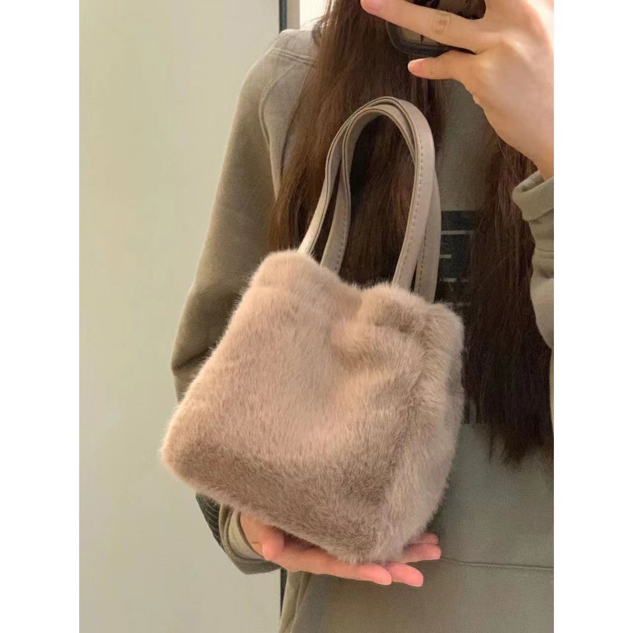 2023 New Furry Bucket Bag for Women Korean Style Autumn and Winter High-Quality Textured Commuting Handbag Crossbody Bag for Women