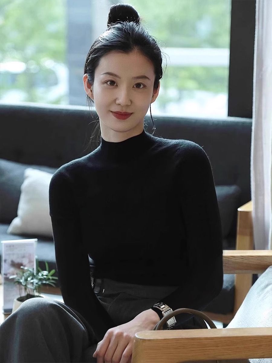 法式黑色半高領打底衫女秋冬內搭正肩針織衫修身高級感T恤毛衣潮