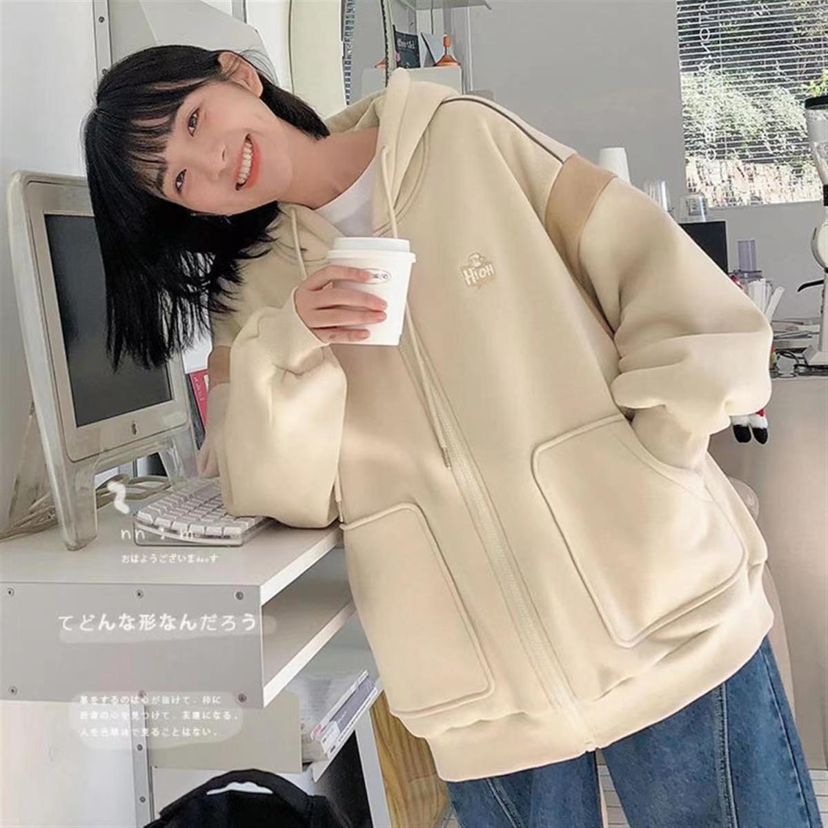 Autumn and winter velvet thickened jacket for female students, lazy style, loose, Korean version, versatile cardigan, hooded sweatshirt, trendy