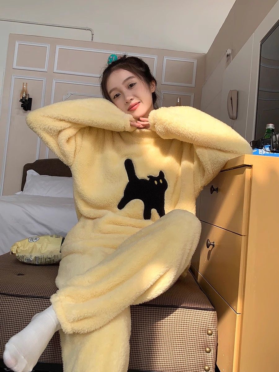 黃色貓咪珊瑚絨睡衣女冬款新款網紅甜美可愛加厚法蘭絨家居服套裝