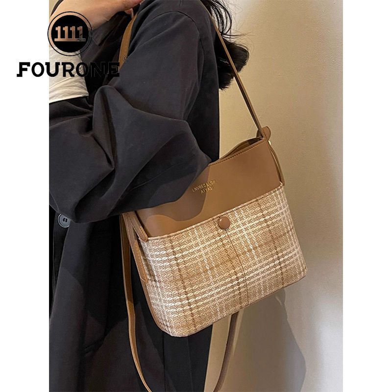 Plaid Woolen Bag Women's New Fashion Large Capacity Shoulder Bag Commuting Versatile Crossbody Bucket Bag