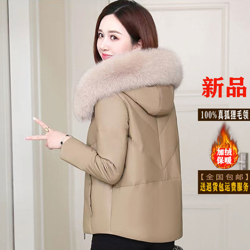 Real fox fur coat for women, new style, winter, small, short, down-padded jacket, stylish, high-end, wash-free fur