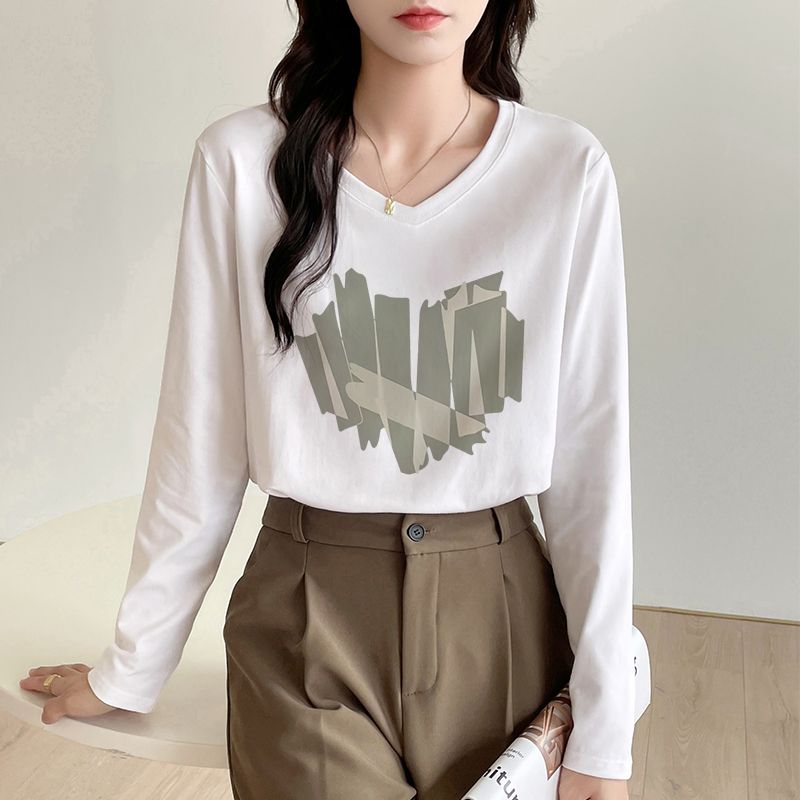 Design niche printed long-sleeved T-shirt for women in spring, autumn and winter with V-neck bottoming shirt ins trendy loose top