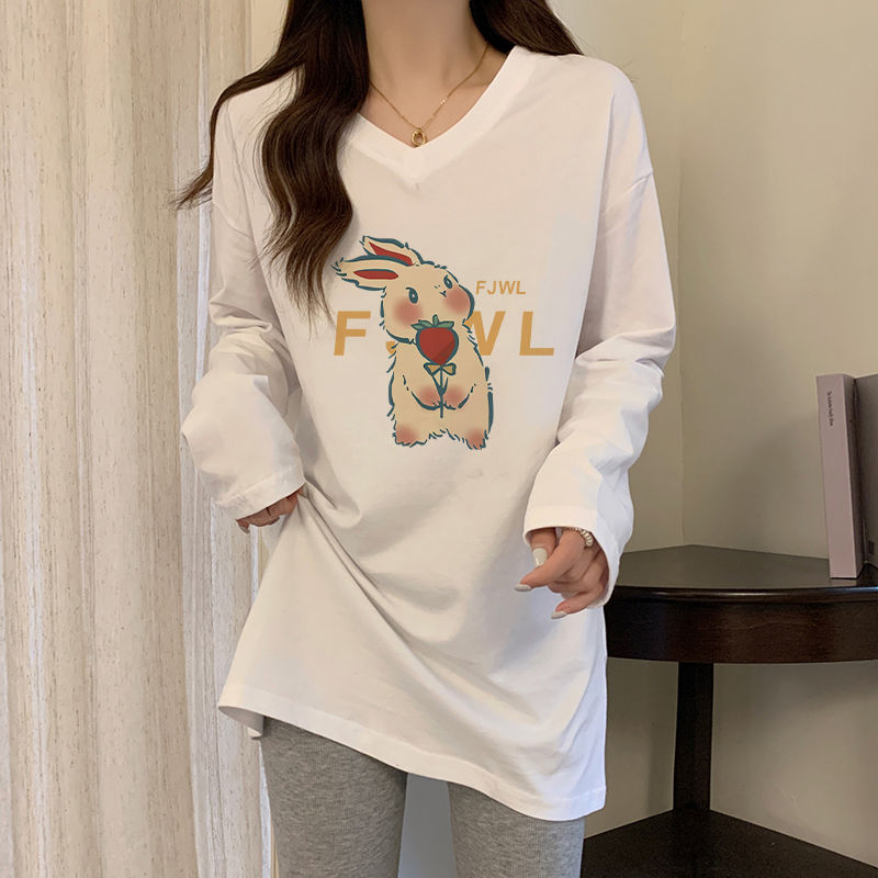 白色v領長袖t恤女辣妹2023新款秋冬內搭打底衫純棉正肩印花上衣