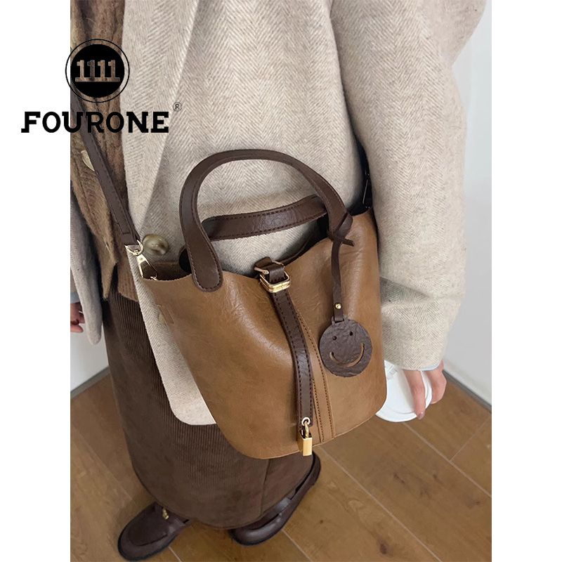 Niche handbag women's new single shoulder crossbody bag high-end versatile ins fashion bucket bag