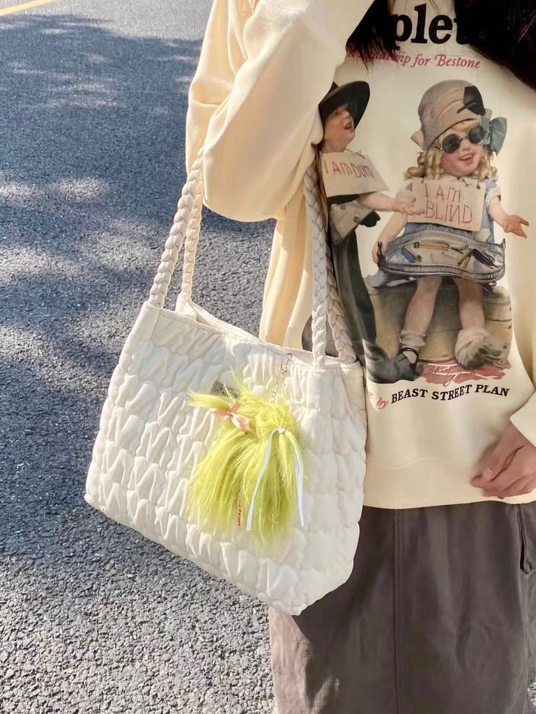 原創可愛掛件包包女秋冬大包包2023新款包包奶油單肩托特包