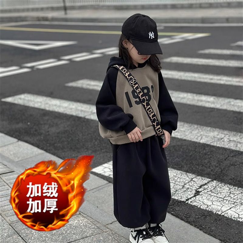 女童加絨衛衣套裝兒童裝2023新款秋冬女孩連帽保暖加厚洋氣兩件套