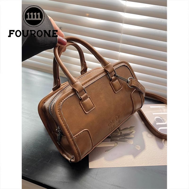 Hand-held small bag for women, new fashion retro single shoulder small square bag, this year's popular cross-body bag