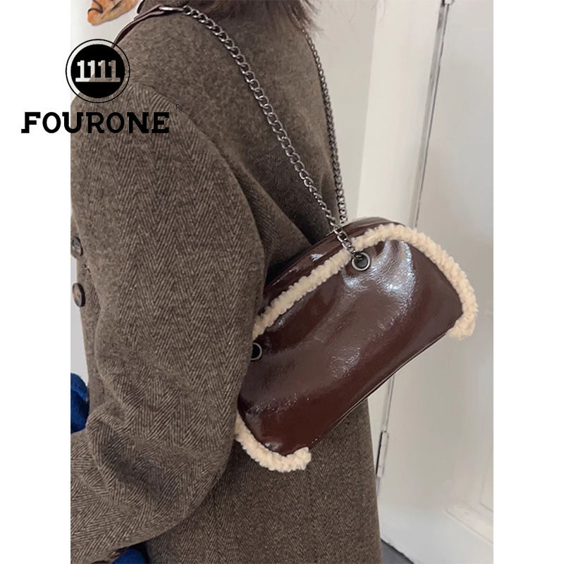 Versatile ins lamb wool bag women's new trendy shoulder crossbody bag high-end niche underarm bag