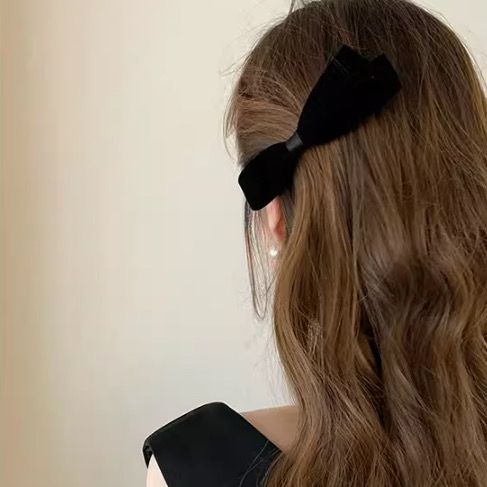 Fermaglio a fiocco in velluto per donna accessorio capelli chic_voghion.com