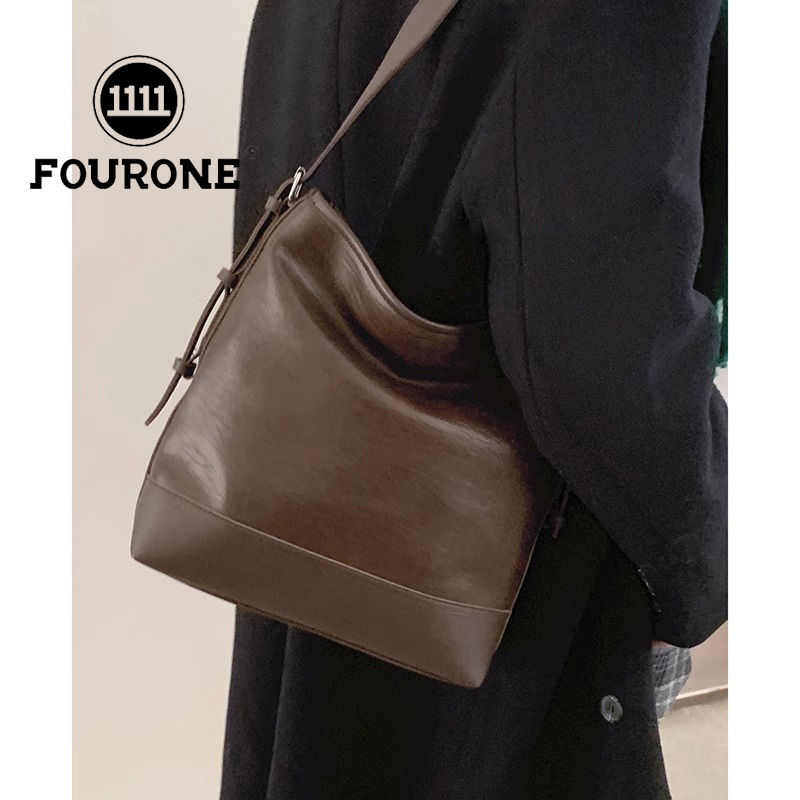 Korean large-capacity commuter bag for women new fashion retro bucket bag versatile student crossbody bag