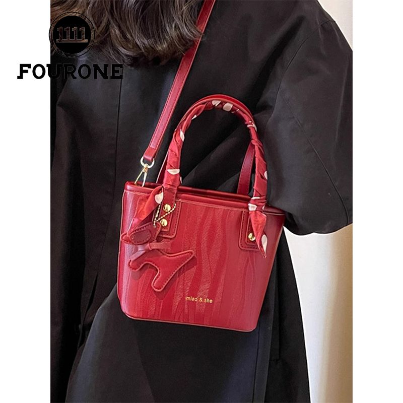 Red festive handbag women's new bride bridesmaid bag fashion versatile high-end messenger bag