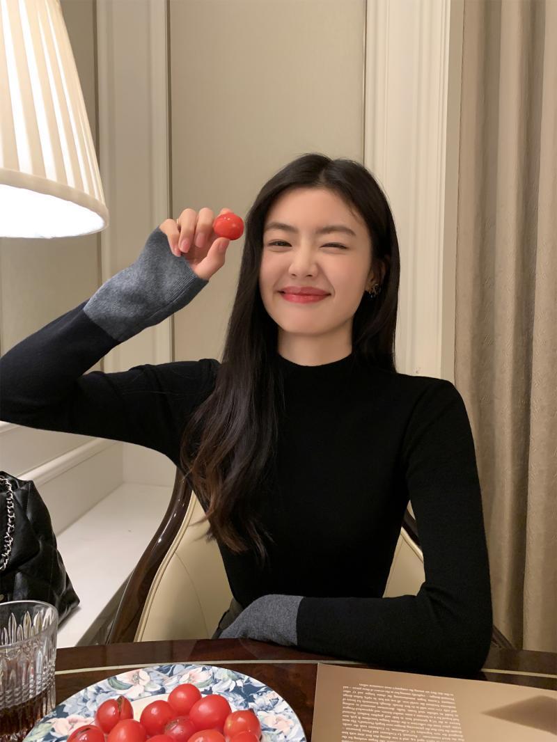 撞色長袖針織衫女設計感小眾修身顯瘦百搭氣質打底衫上衣