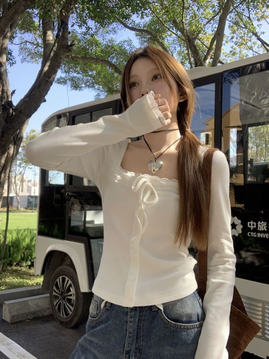溫柔風白色小眾方領上衣女秋冬季2023新款顯瘦內搭長袖t恤打底衫
